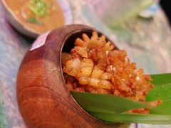 爆油猪皮炸五花肉-浩海火燒雲傣家菜(芮欧百货店)