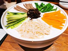 鸡丝凉米线-云海肴·汽锅鸡·云南菜(美罗城店)