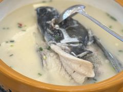 浓汤鱼头-浔味·山屿湖·正宗淳牌全鱼宴老字号