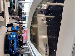 -杭州中沃沃尔沃4S店(滨江区店)