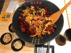 -风光老灶麻辣香锅(大成路翠微百货店)