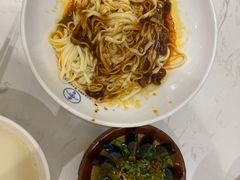 -李与白包子铺(桐梓林店)
