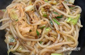 Beef Jerky with Rice Noodles