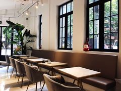 -Fridi Patisserie Cafe