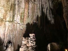 -波斯托伊纳溶洞