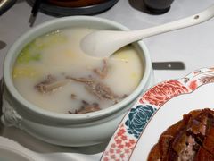 鸭骨大白菜豆腐汤-在前门·烤鸭北京菜(五月花广场店)