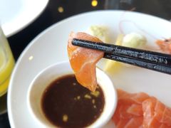 -怡豪大饭店·银顶旋转餐厅
