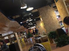 -新华里咖啡书吧(新华书店小寨店)