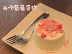 春樱莓莓蛋糕-星巴克(大宁店)