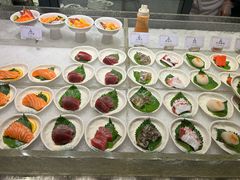 -雍容荟帝王蟹活龙虾展台自助(IFS黑金店)