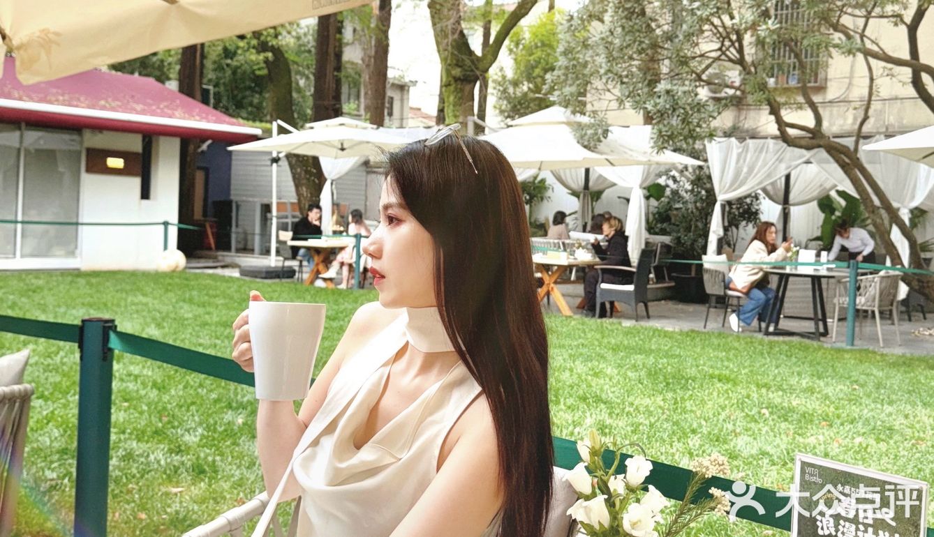 最新上海打卡地，花园餐厅拍照超出片！