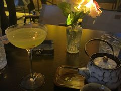 -Mx.cocktail bar