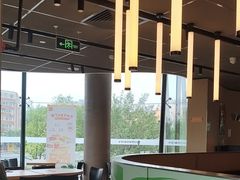 -麦当劳(展览路店)