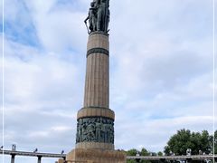 -人民防洪胜利纪念塔