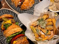 -Let'sBURGERplus·非常创意汉堡(三里屯店)