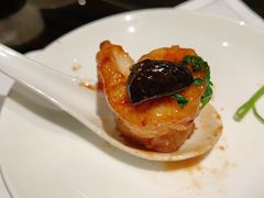黑蒜大千爆虾球-北京四季酒店·采逸轩