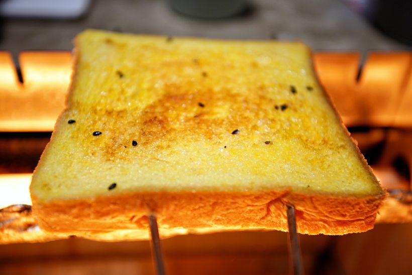 「烤黄油面包」