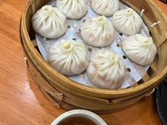 -莱莱小笼·乔艾