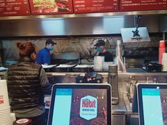 -The Habit Burger Grill 哈比特汉堡(爱琴海店)