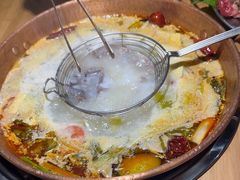 -洱火云南酸菜牛肉火锅(石景山当代商城店)