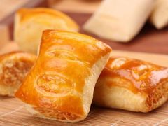 -河畔春天时尚餐厅