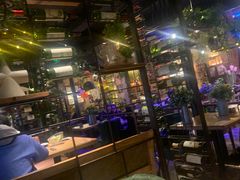 -临界音乐酒馆·小龙虾·江湖菜(华熙LIVE·鱼洞店)