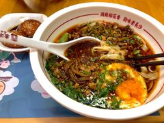经典酸辣肉沫米粉-呷佬·长沙手工米粉(金沙江路店)