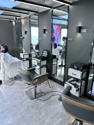 -藤野造型烫发染发