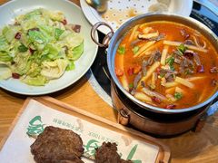 -娜仁图雅蒙古美食村(33小镇店)