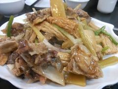 腐竹焖鱼头尾-豪华脆肉鲩