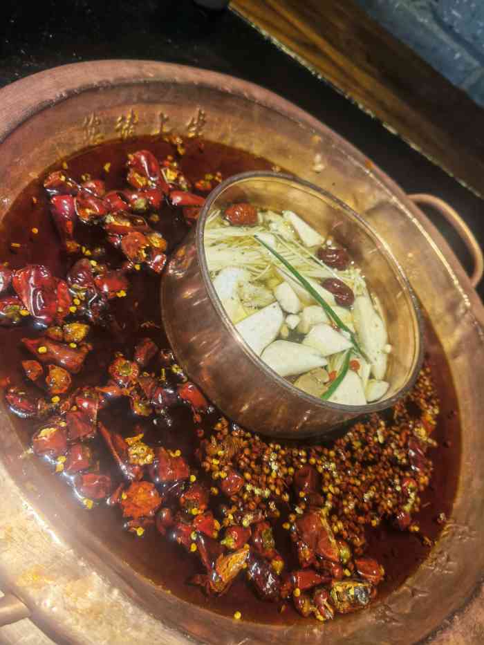 上座火锅(曲江店)-"店的地理位置位置比较好,周边环境也不错.