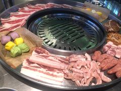 -哈哈碳都·牛肋条无限自助烤肉(台江万达店)