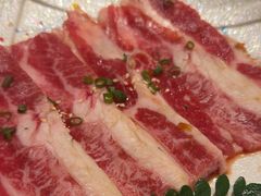 -山川小町·极番烧肉(新地假日广场店)
