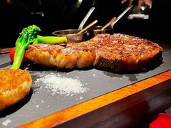 带骨眼肉-弦月窗LUNETTE BY AMANDA(复兴路店)