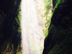 -龙水峡地缝景区
