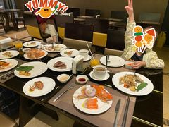 -大中华希尔顿酒店-念自助餐·嗨啤·小龙虾