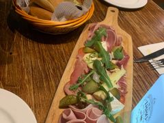 -1886德国汽车餐厅(外滩十六铺码头店)