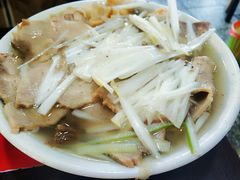 罩火烧-金卯白肉罩火烧
