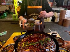 -鸿顺老铁锅美蛙鱼府(解放碑店)