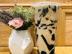 黑砖奶茶-小鱼泡芙
