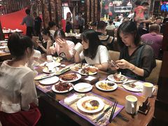 -四海一家自助餐(益田假日广场店)