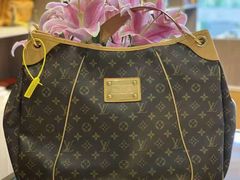 -万物奢潮中古奢侈品(青岛店)