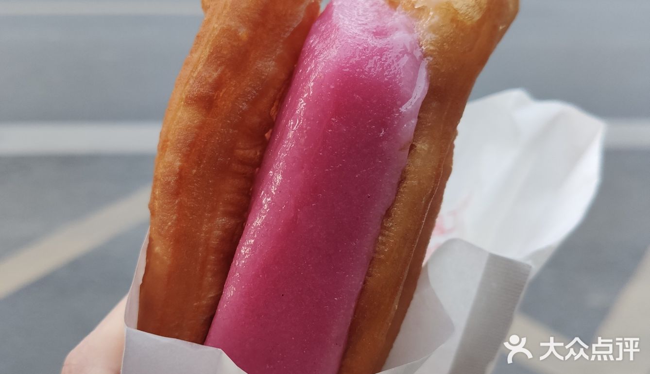 一个简直热量炸弹，因为比较油吃多了会腻