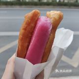 一个简直热量炸弹，因为比较油吃多了会腻