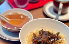 Column Hou Sauce Beef Noodle