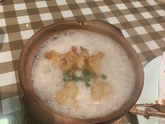 -新大咀港式茶餐厅(宝山万达店)