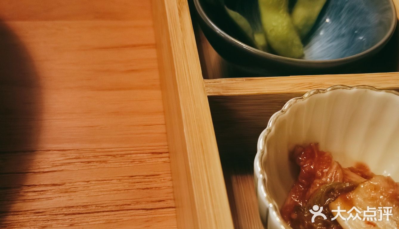 护国路完全不起眼的日料店