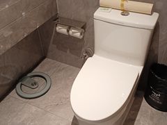 -广东大厦酒店(广州北京路步行街纪念堂地铁站店)