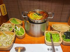 -独食火锅·半米屋台(直营总店)