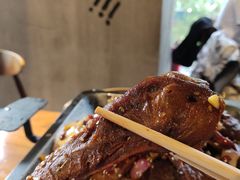 -炉小二铜锅牛蛙•川湘菜(三里屯店)